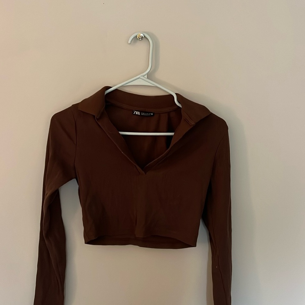 brown long sleeve cropped shirt with v neck and collar